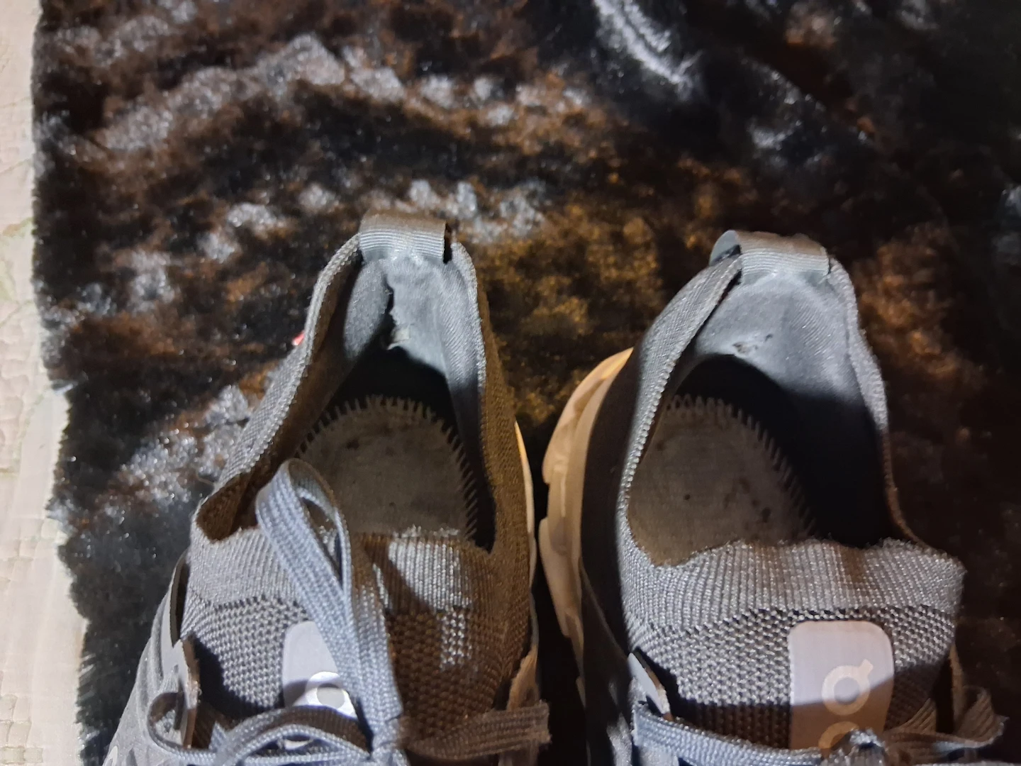 On Cloud Running Shoes - photo 3