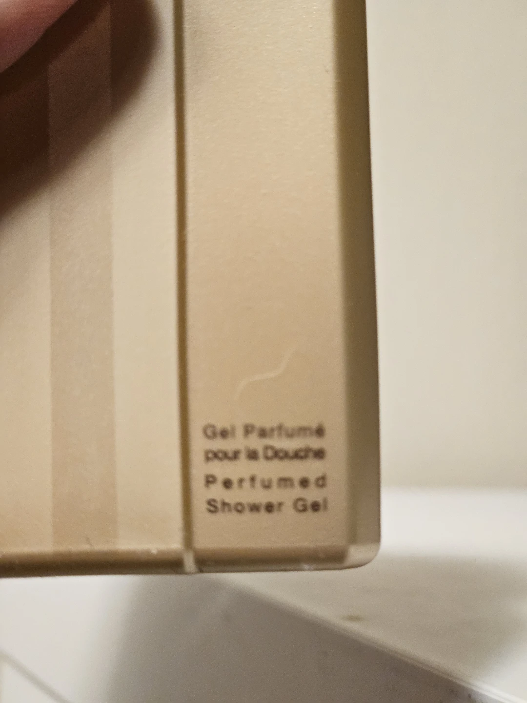 Burberry Her Perfumed Shower Gel 3.3 fl oz - photo 2