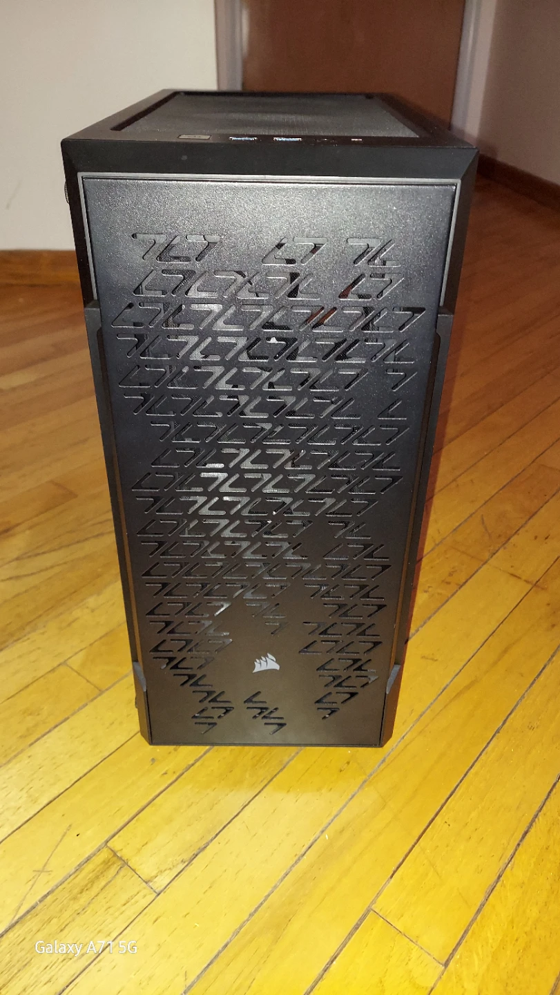 Corsair Mid-Tower ATX Computer Case - photo 2
