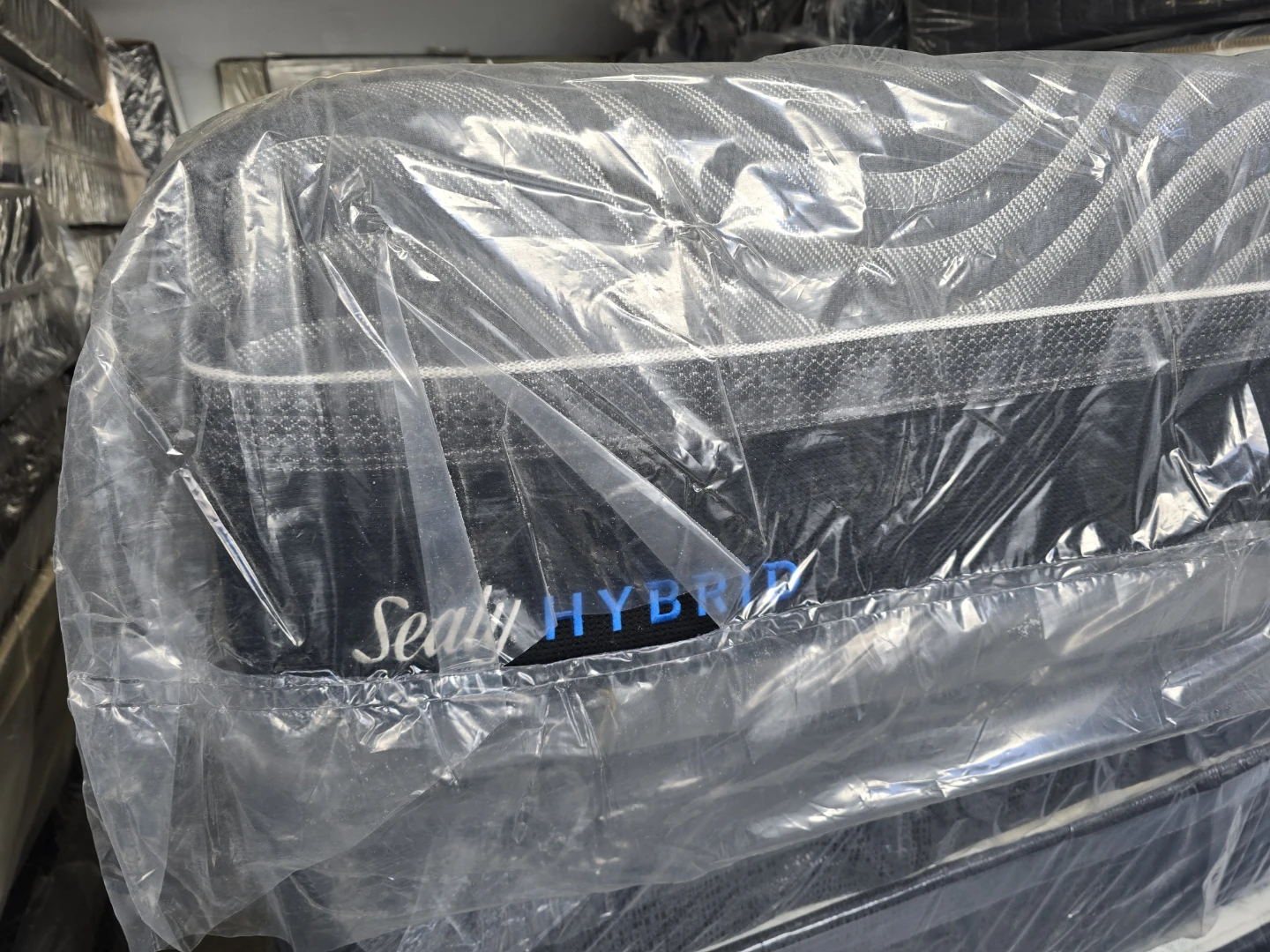 Full Sealy Posturpedic Hybrid - photo 3