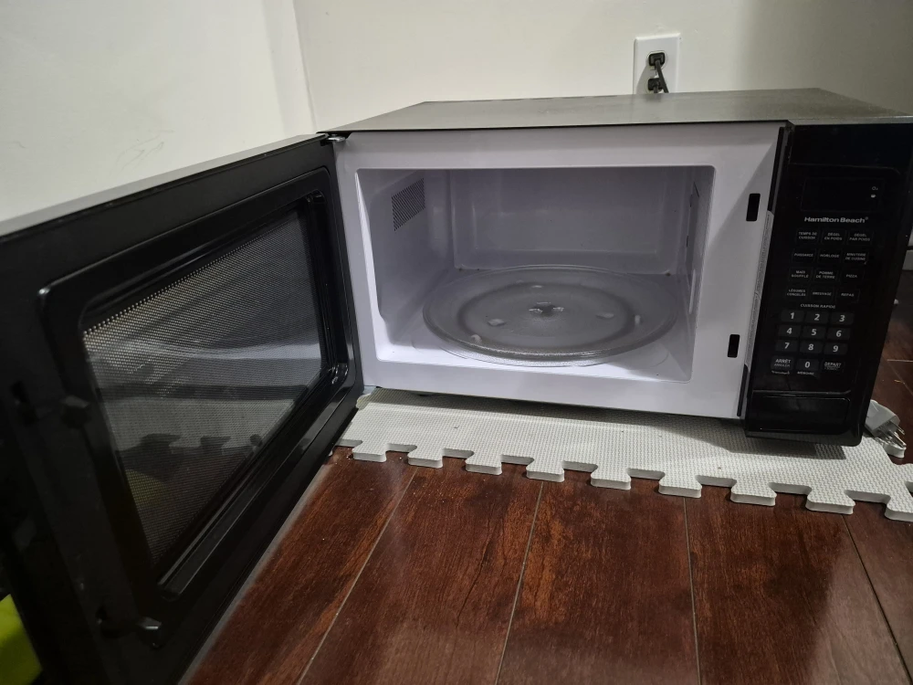 Hamilton Beach Microwave - Black