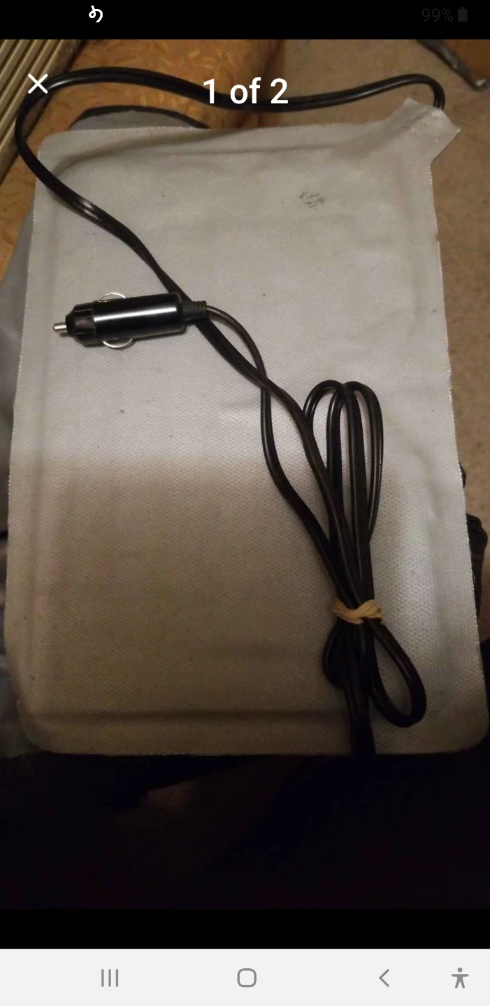 Delivery bag heater plugs into cigarette lighter - photo 2