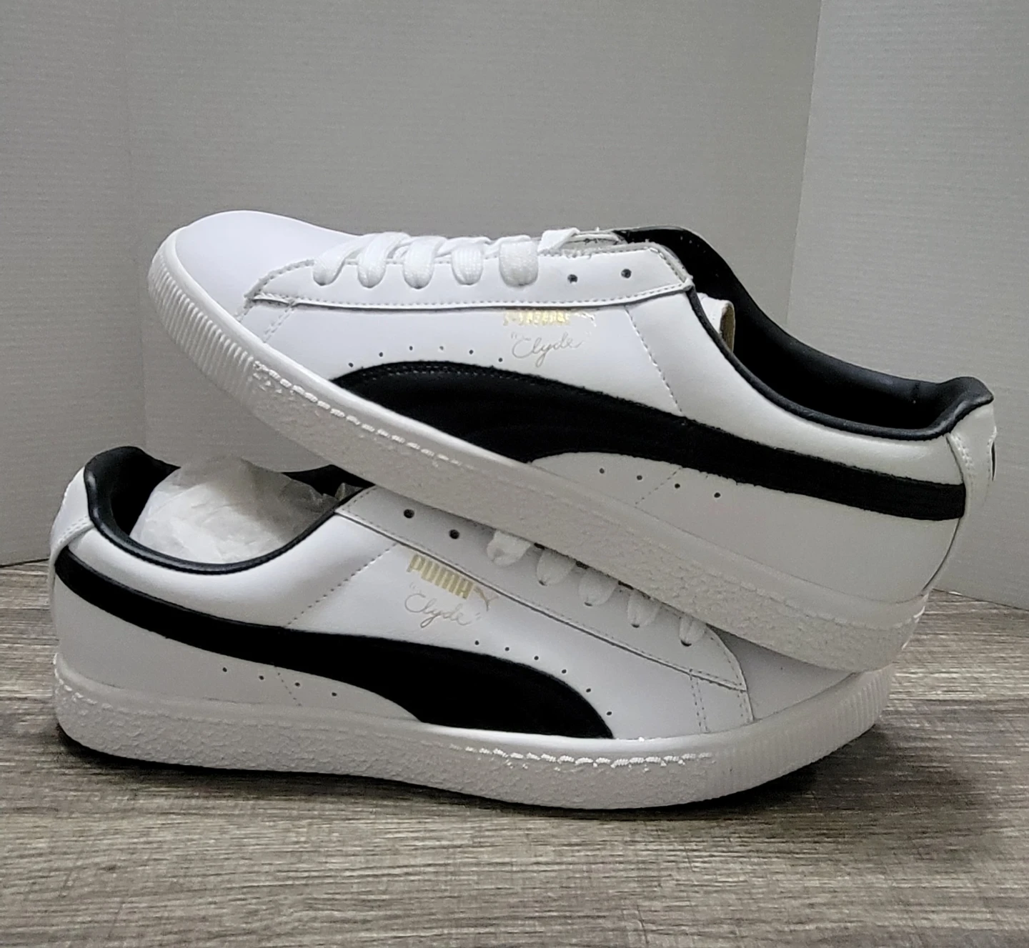 Puma Clyde White/Black Leather Sneakers 10.5