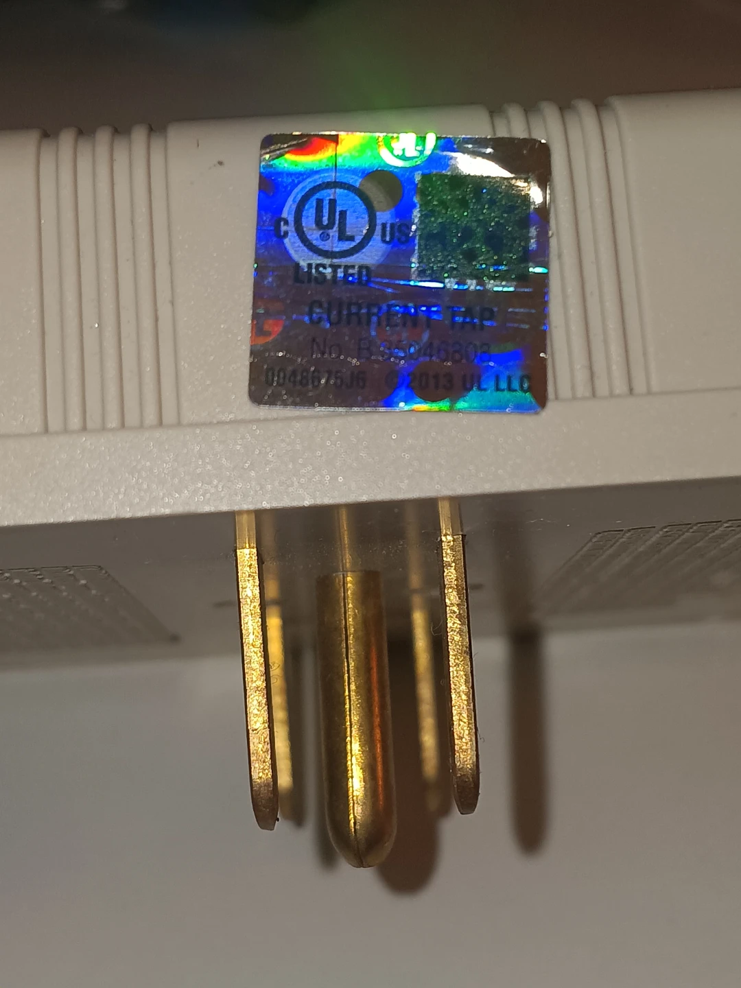 Six grounded outlet - photo 3