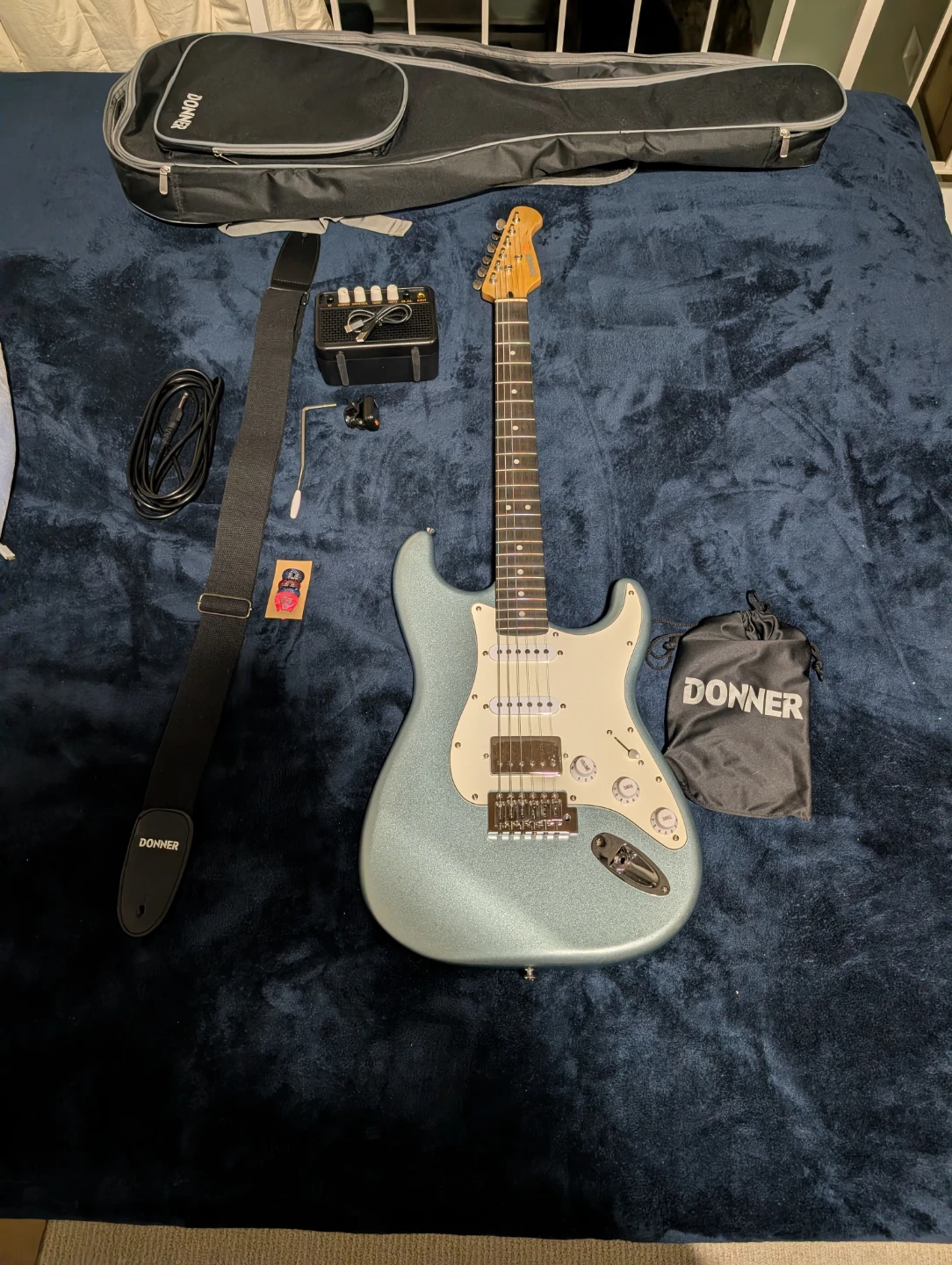 Donner DST-152 Electric Guitar (Blue)
