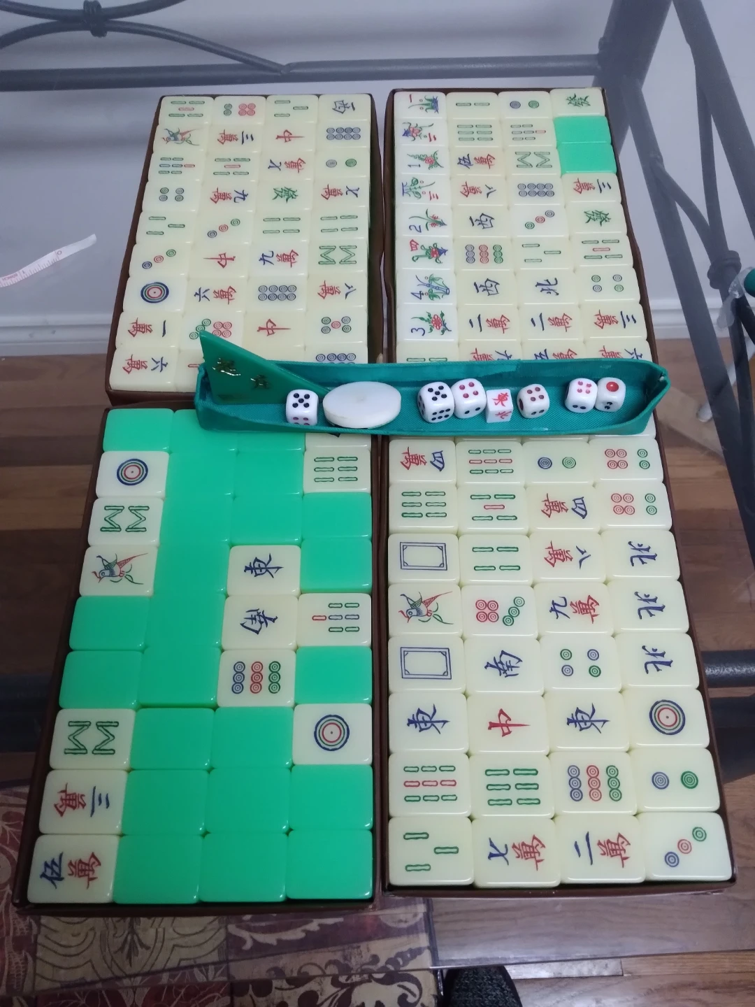 Mahjong Set with carrying Case