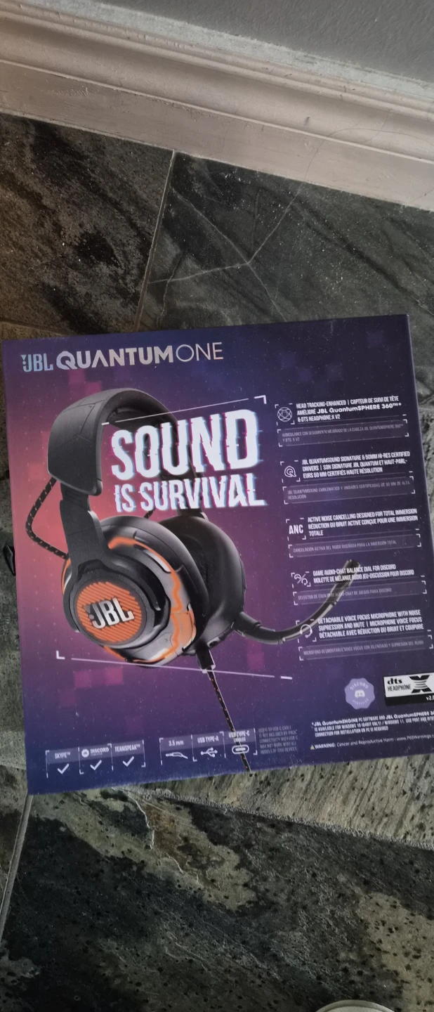 JBL Quantum ONE Gaming Headset - photo 2