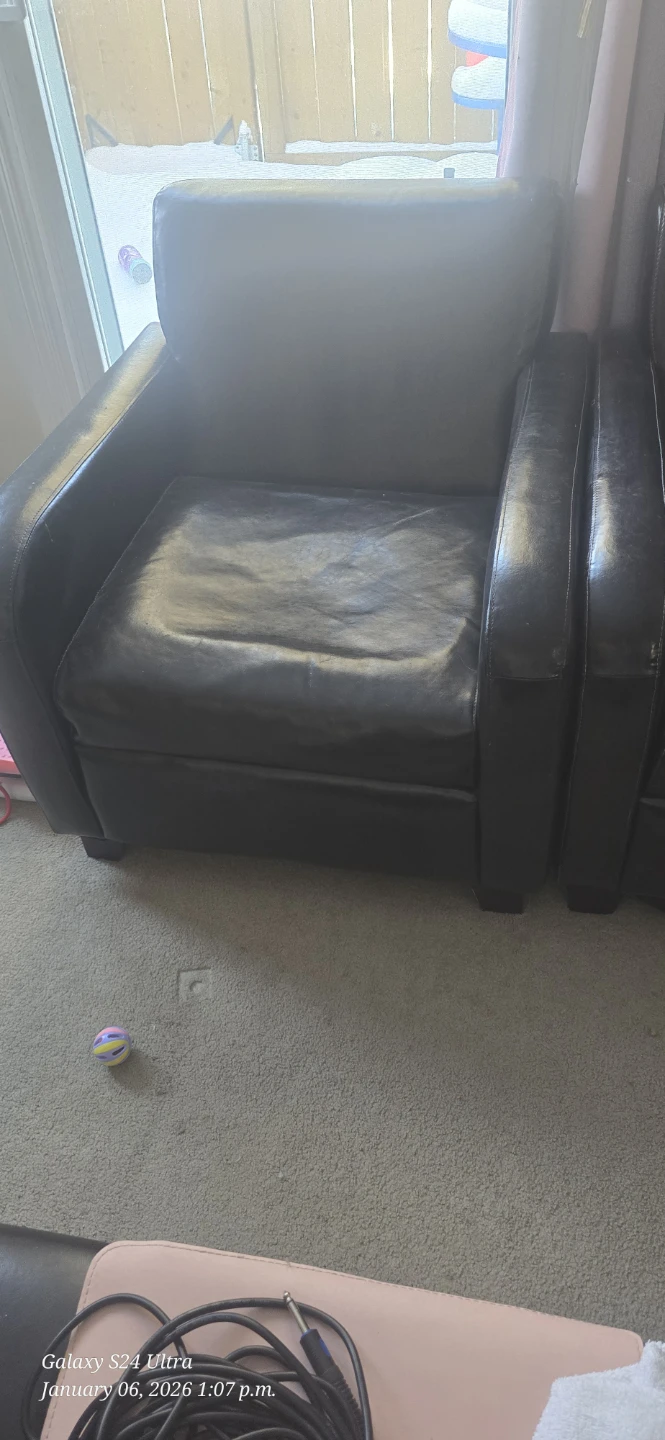 Black Leather Armchair - photo 2