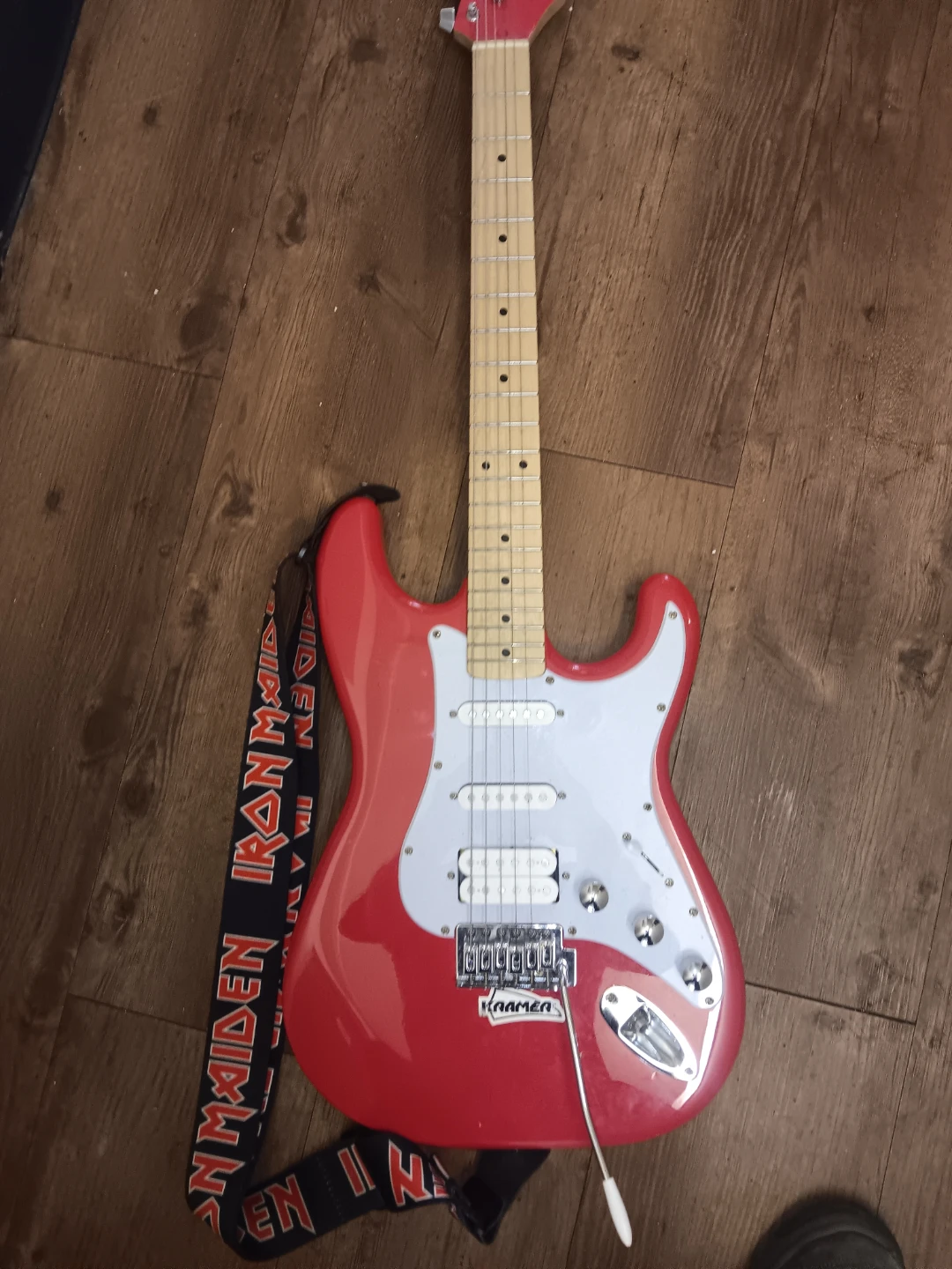 Kramer Focus VT-211S Electric Guitar - Red