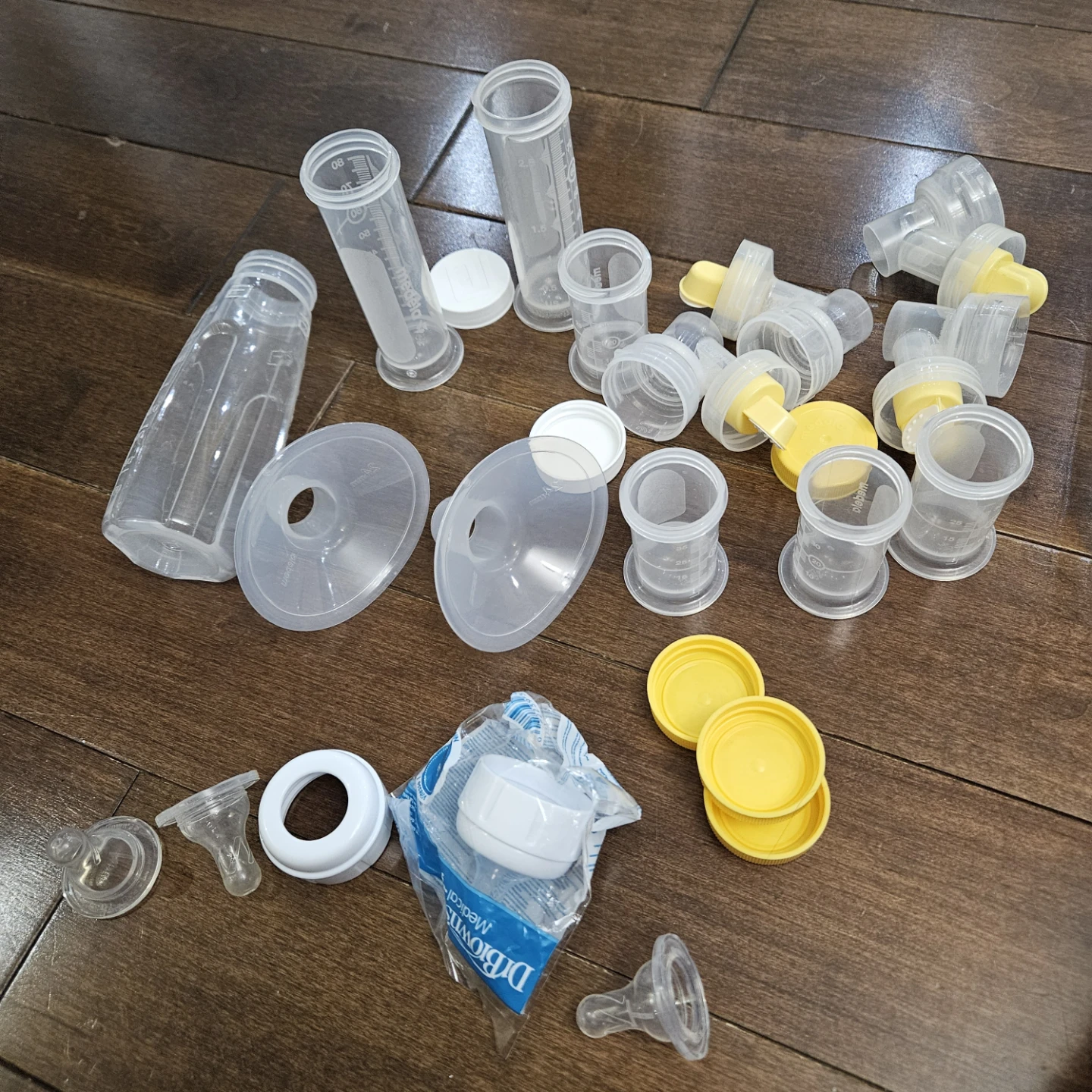 Medela pumping kit and dr brown nipple