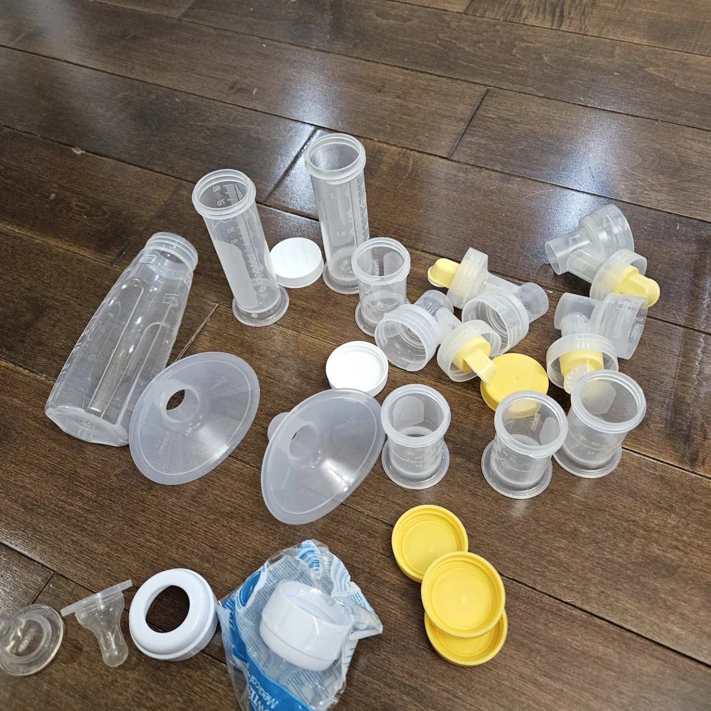 Medela pumping kit and dr brown nipple - photo 5