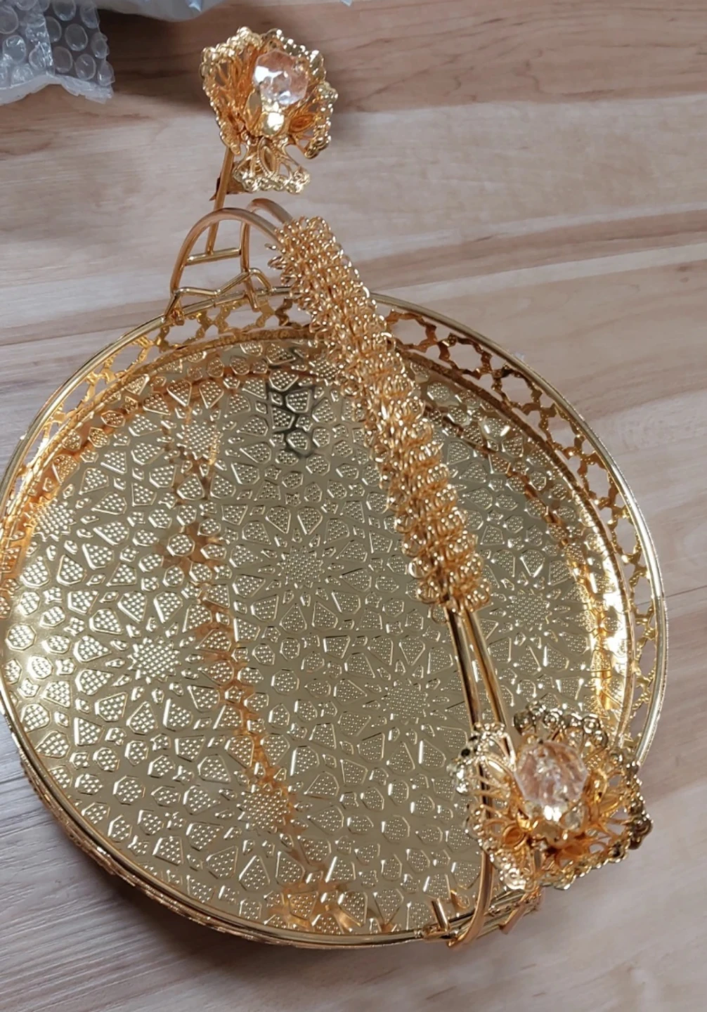 🧡Brand new Gold Fruit Basket with Handle