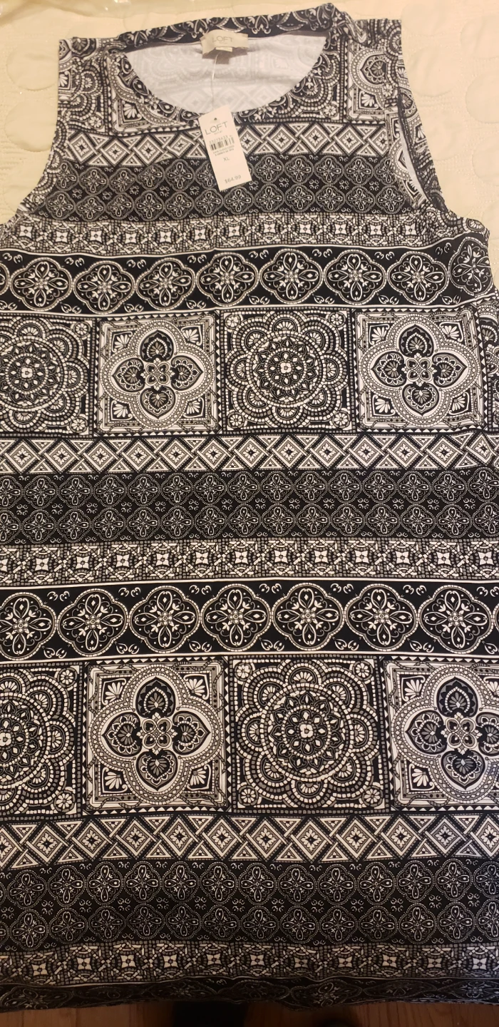 Loft Outlet Black & White Tank Top - XL