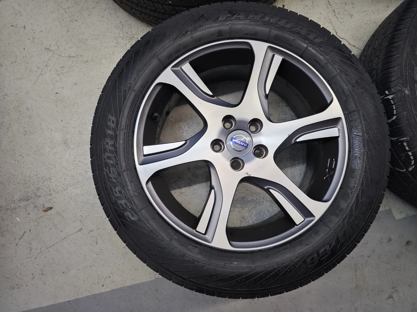 VOLVO XC60, XC70 O.E.M RIMS AND ALL SEASON TIRES 235/60 R18 - photo 2