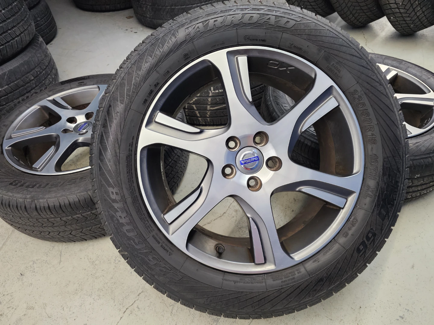 VOLVO XC60, XC70 O.E.M RIMS AND ALL SEASON TIRES 235/60 R18 - photo 3