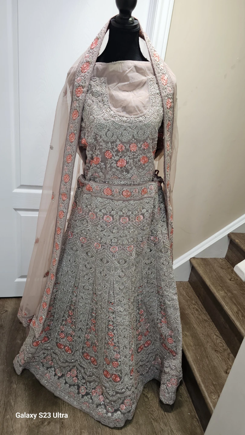 Lengha Choli Set - Traditional Indian Outfit - photo 3