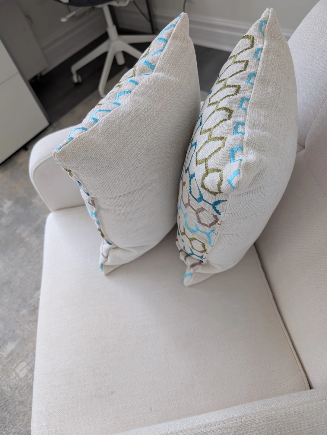 Decorative Throw Pillows - Set of 2 - photo 3