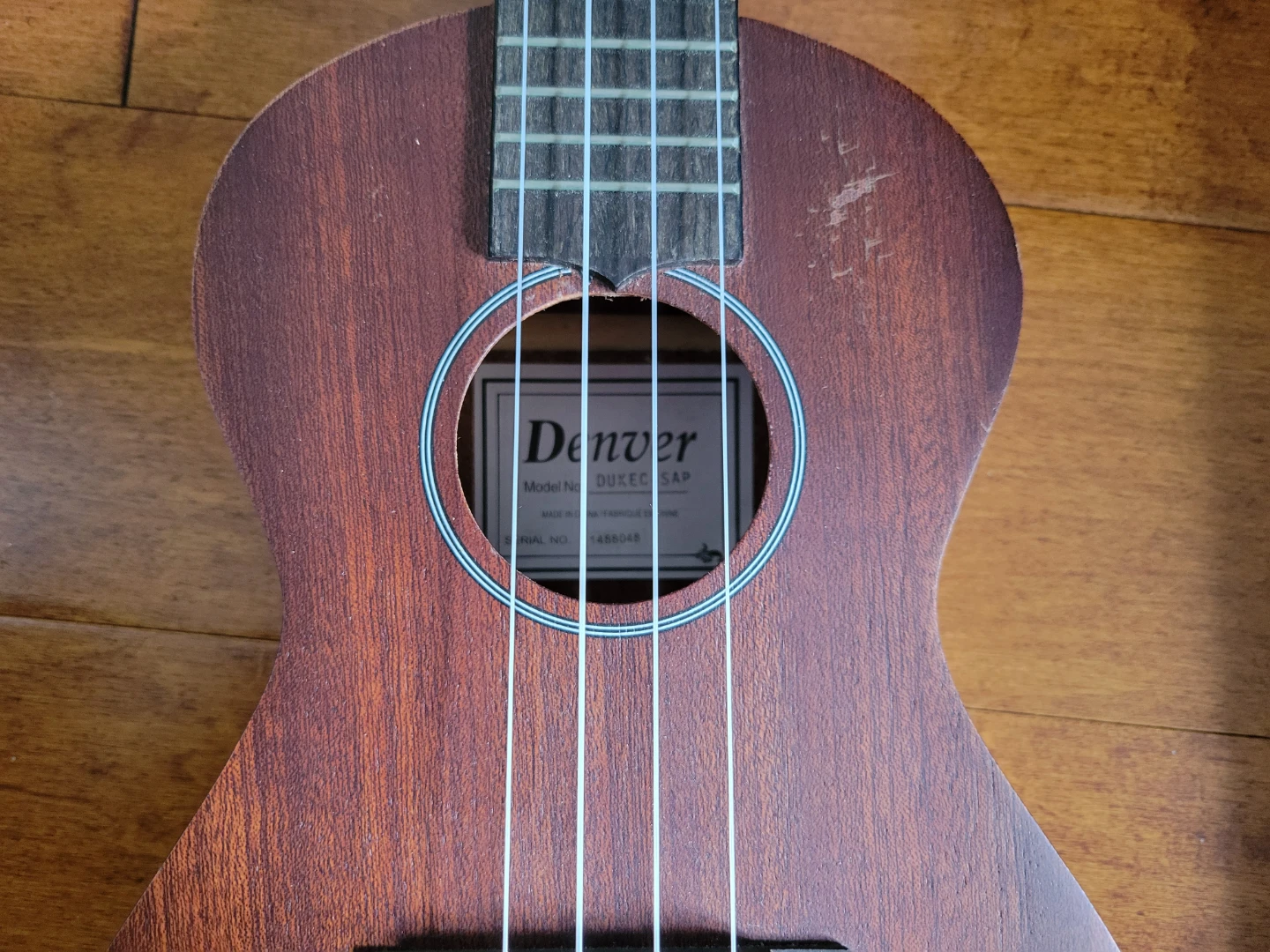 Ukulele with Case - photo 2