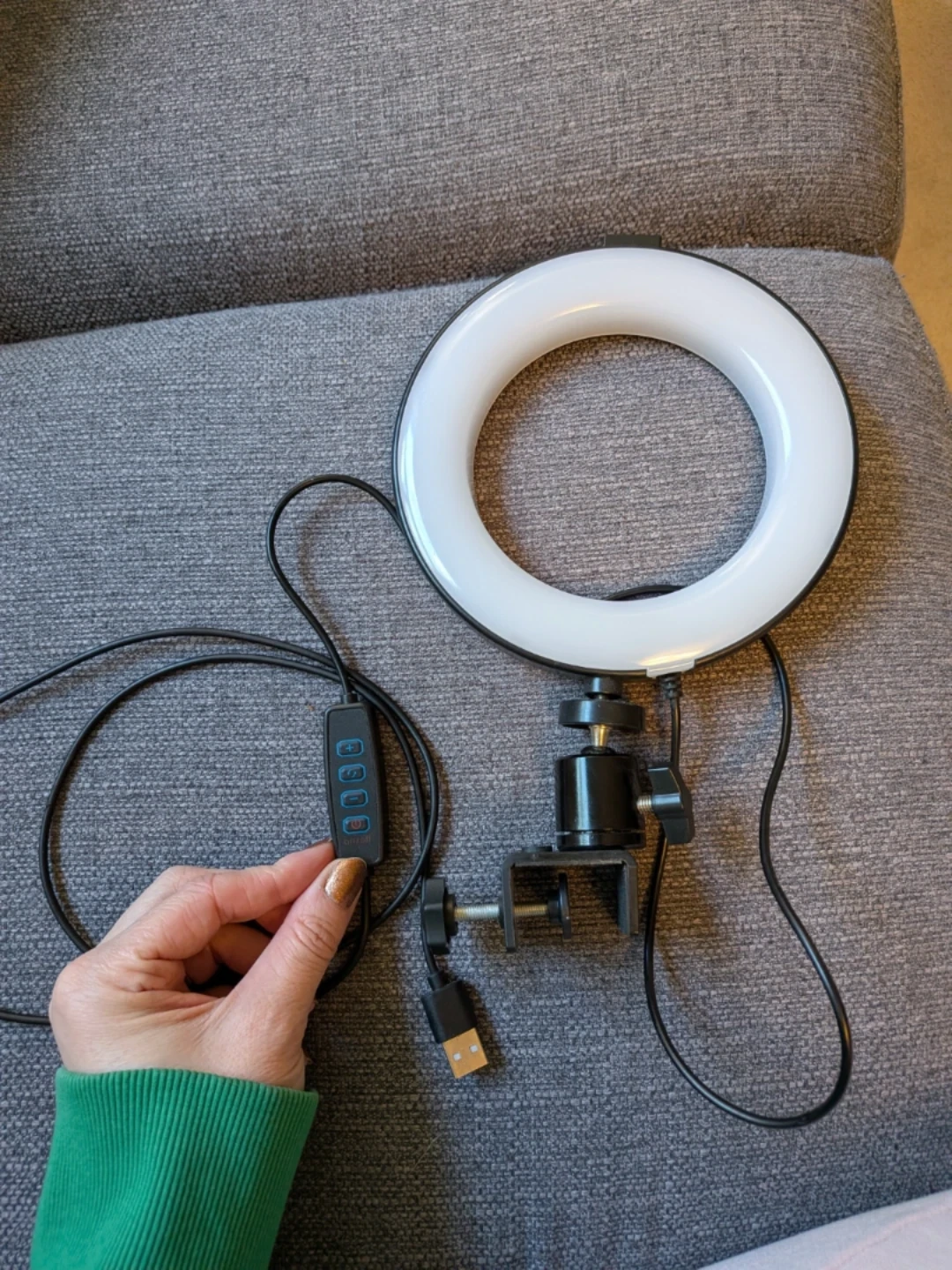 Ring Light 3 shades and adjustable brightness 🧡