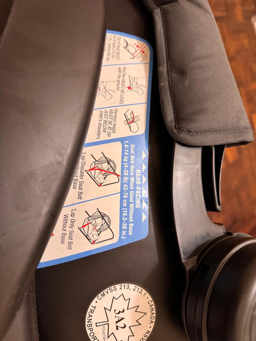 Graco SnugRide Infant Car Seat and base - photo 3
