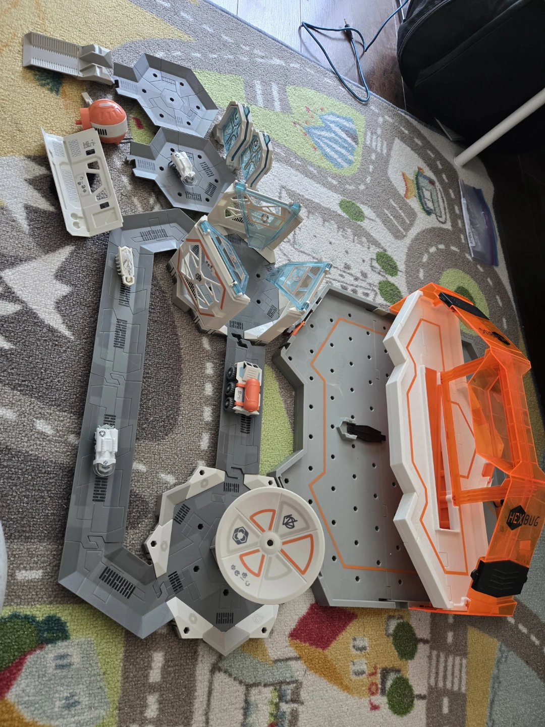 HEXBUG Habitat Construction Toy Set and Portable Case - photo 4