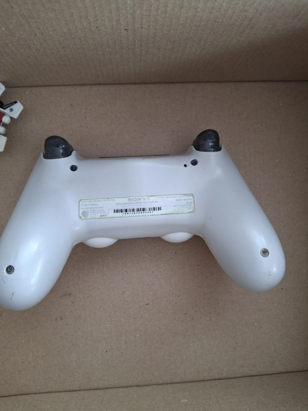 Ps4 controller - photo 2