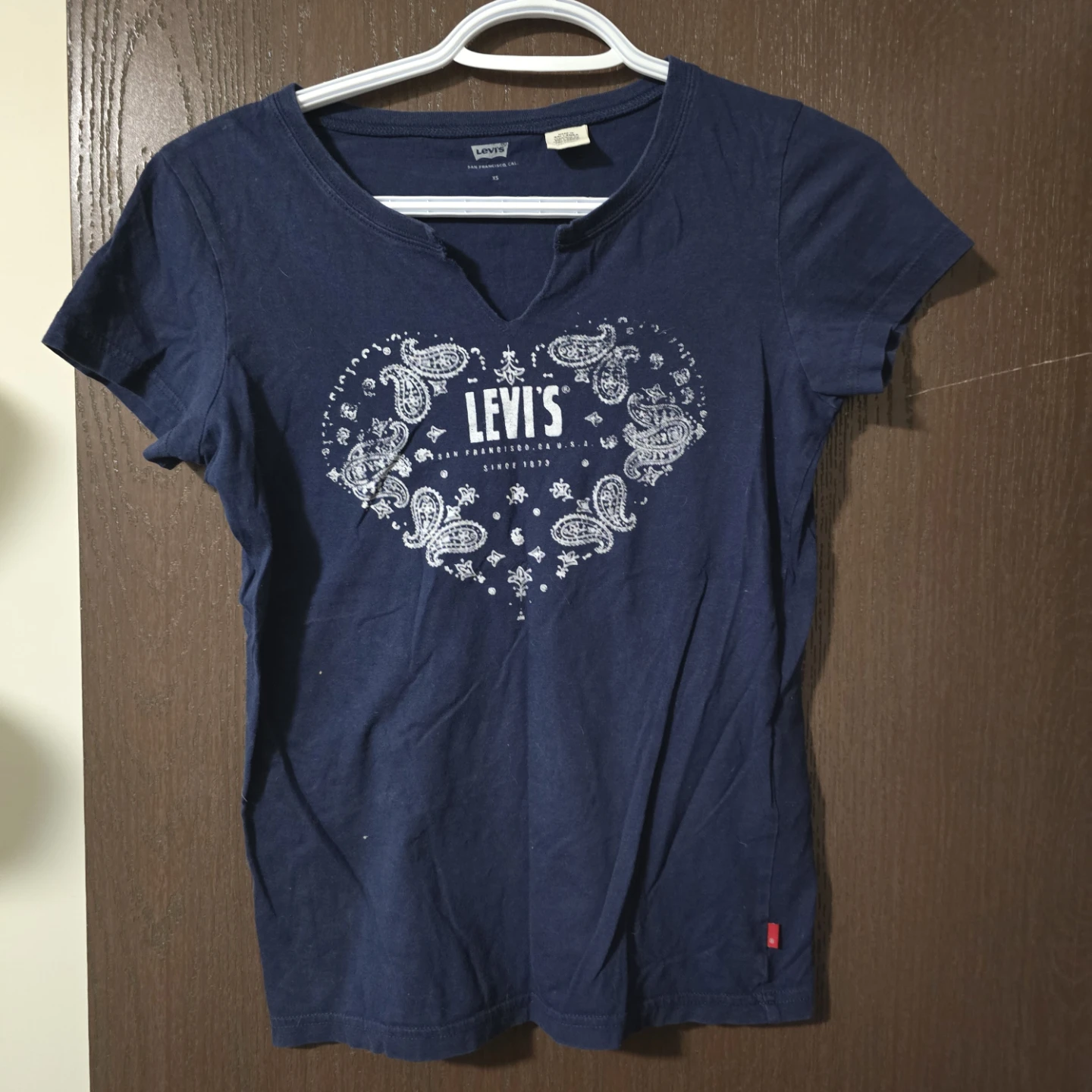 Levi's Women's T-Shirt XS Navy Blue Heart Design