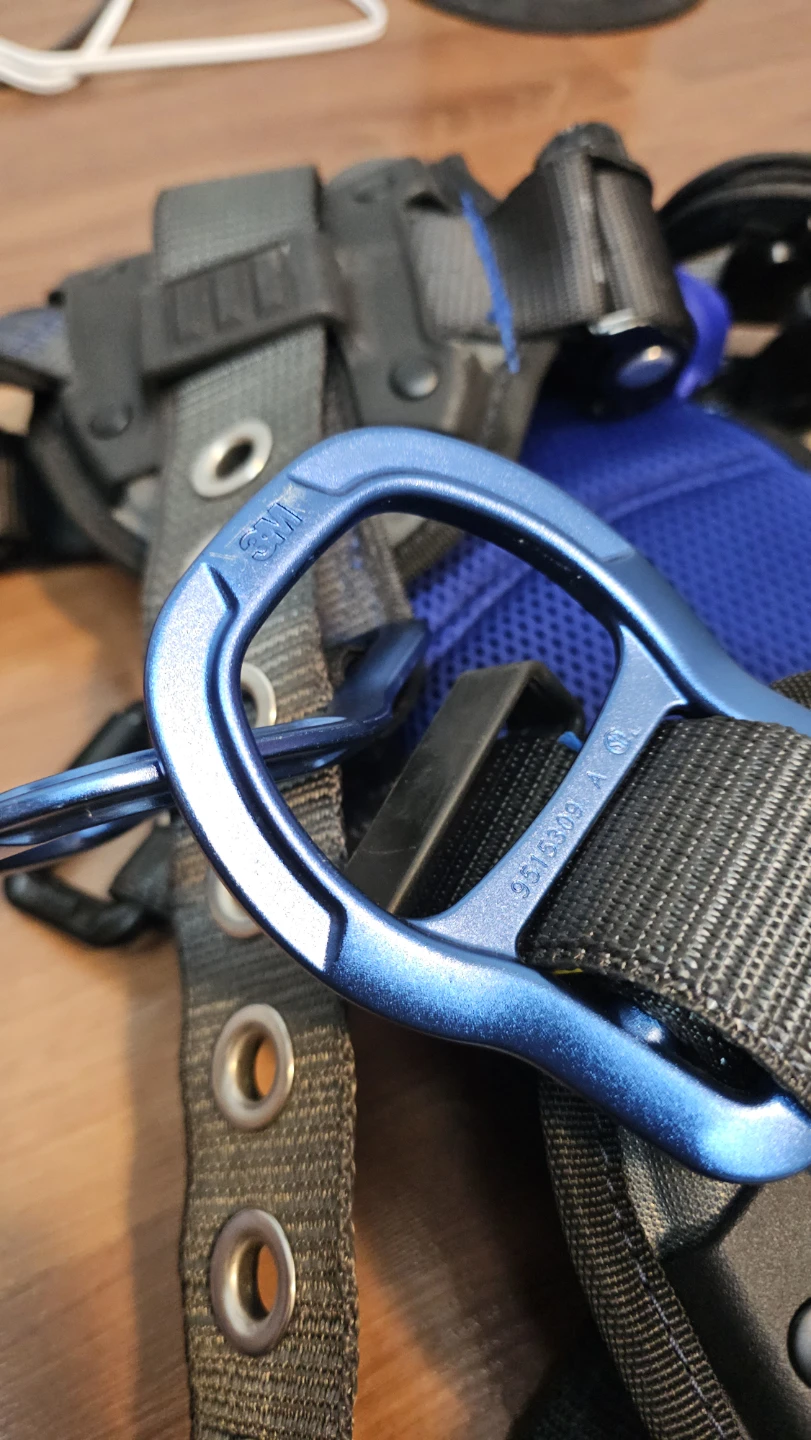 3M DBI Sala Fall Protection Harness - photo 2
