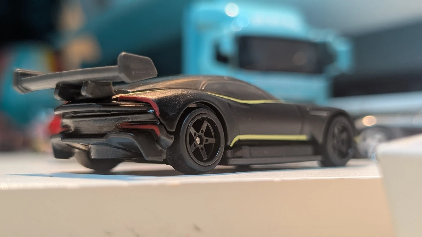 Aston Martin Vulcan - Hot Wheels Custom - photo 4