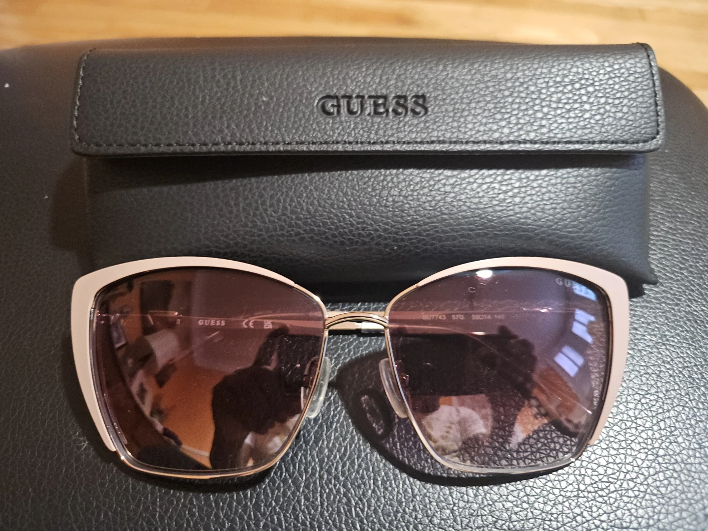 Guess Sunglasses with Case - photo 2