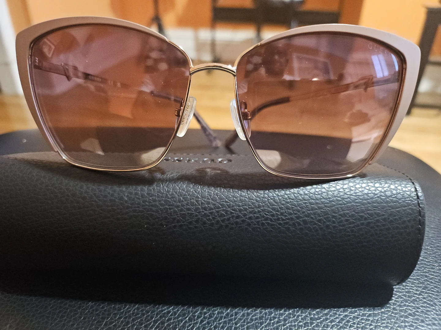 Guess Sunglasses with Case - photo 3