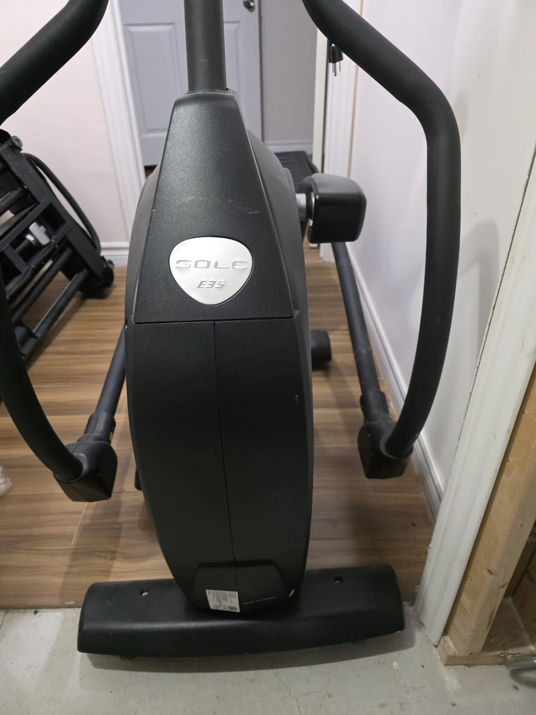 Sole E35 Elliptical Machine - photo 3