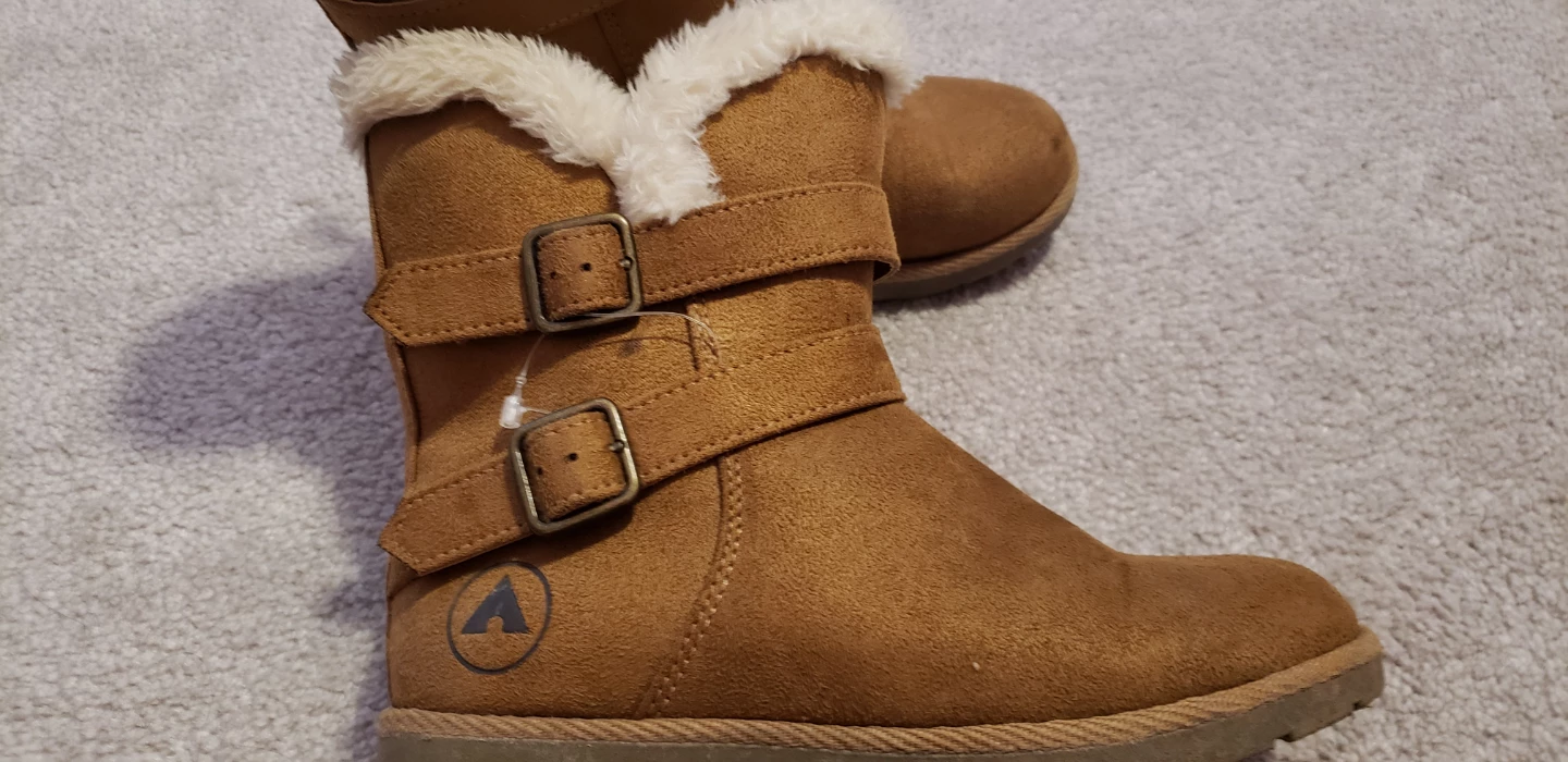 Airwalk Brown Suede Boots with Faux Fur Trim - photo 4