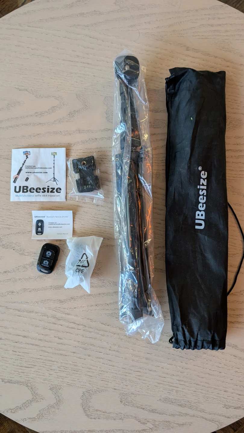 UBeesize Selfie Stick Tripod Set - New - photo 2