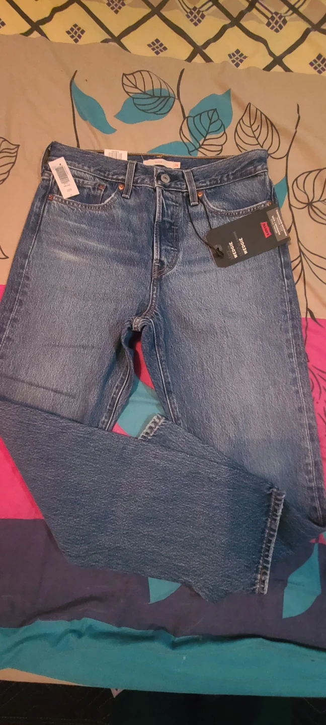Levi's Women's Wedgie Jeans - Size 28