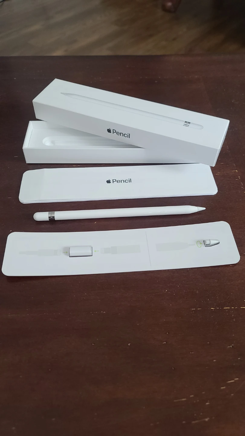 Apple Pencil (1st Gen) - Barely used & Complete Kit 🏆