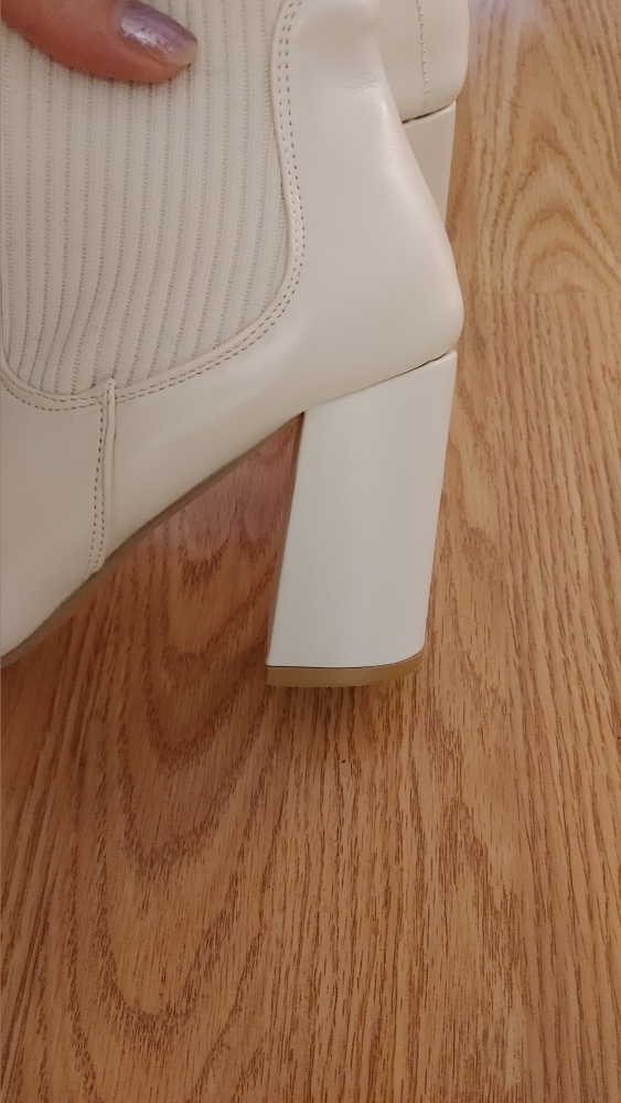 Leather White Ankle Boots - Size 8 - photo 4