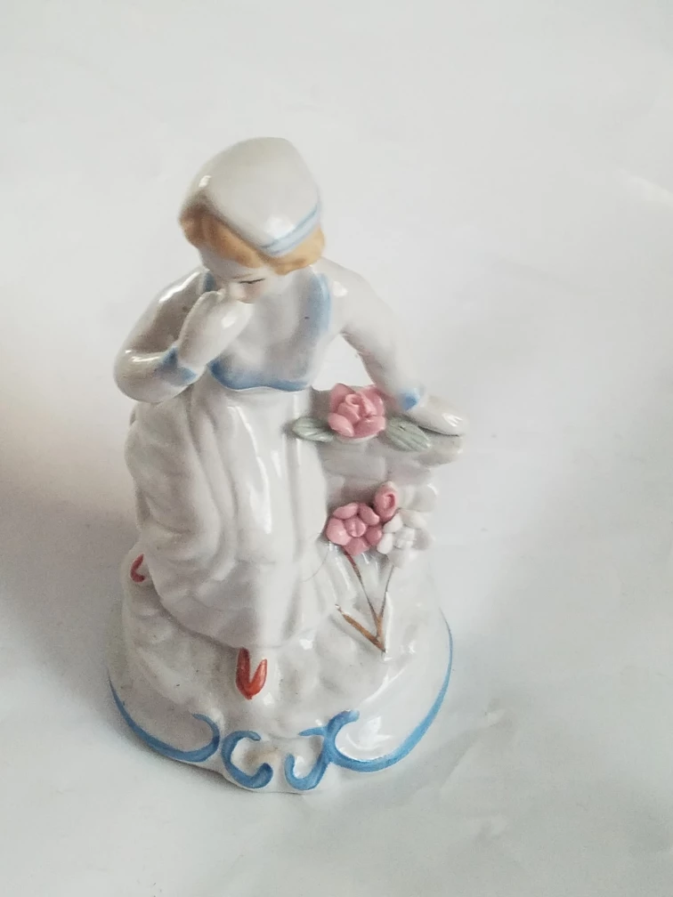 Vintage Porcelain Figurine Woman with Flowers - photo 2