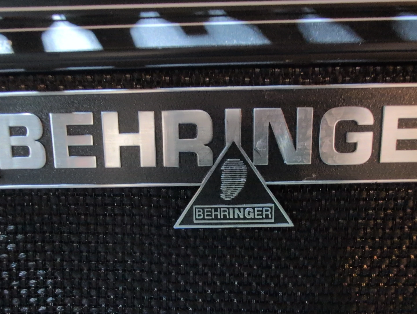 Behringer Ultratone KT108 Keyboard Amplifier - photo 3