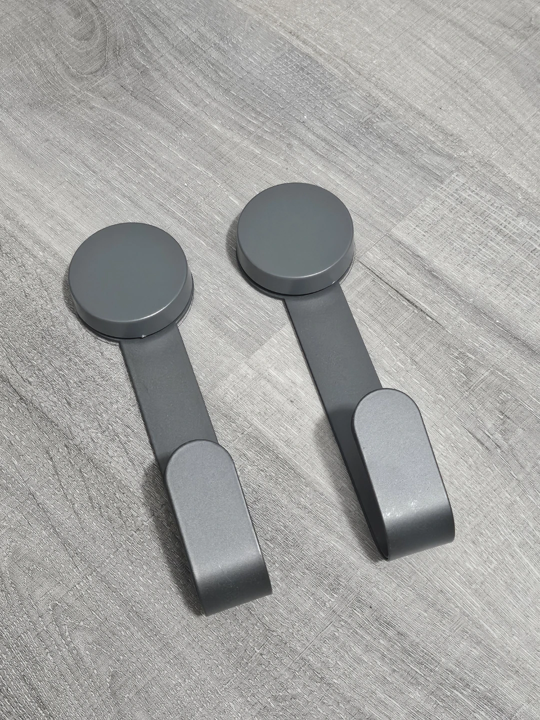 Two set of Umbra Flip Hook