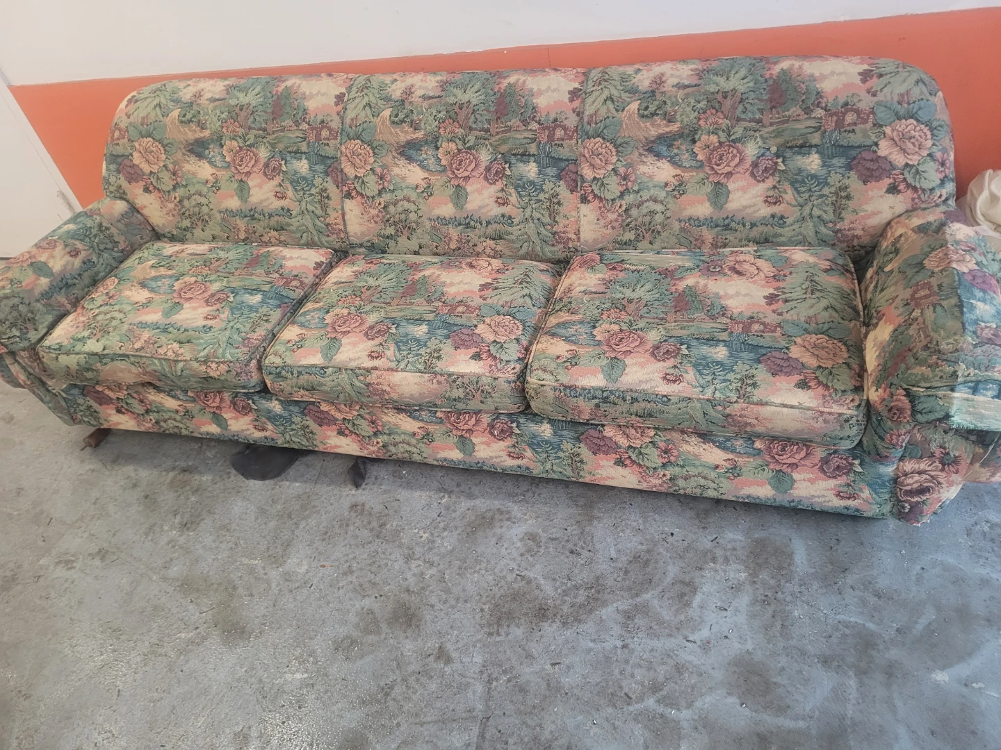 Free Floral Patterned Sofa