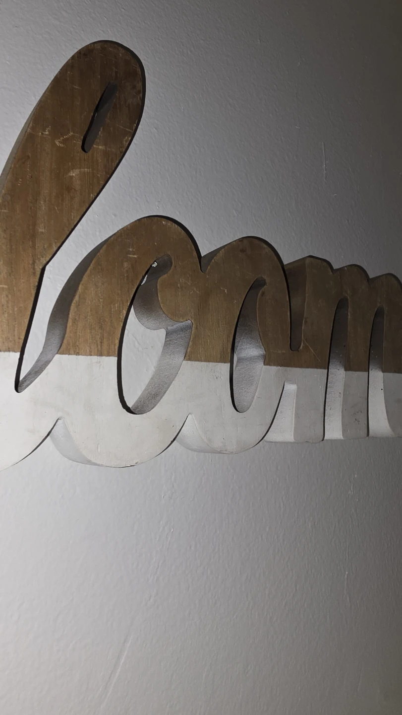 Wooden "Welcome" Sign - photo 3