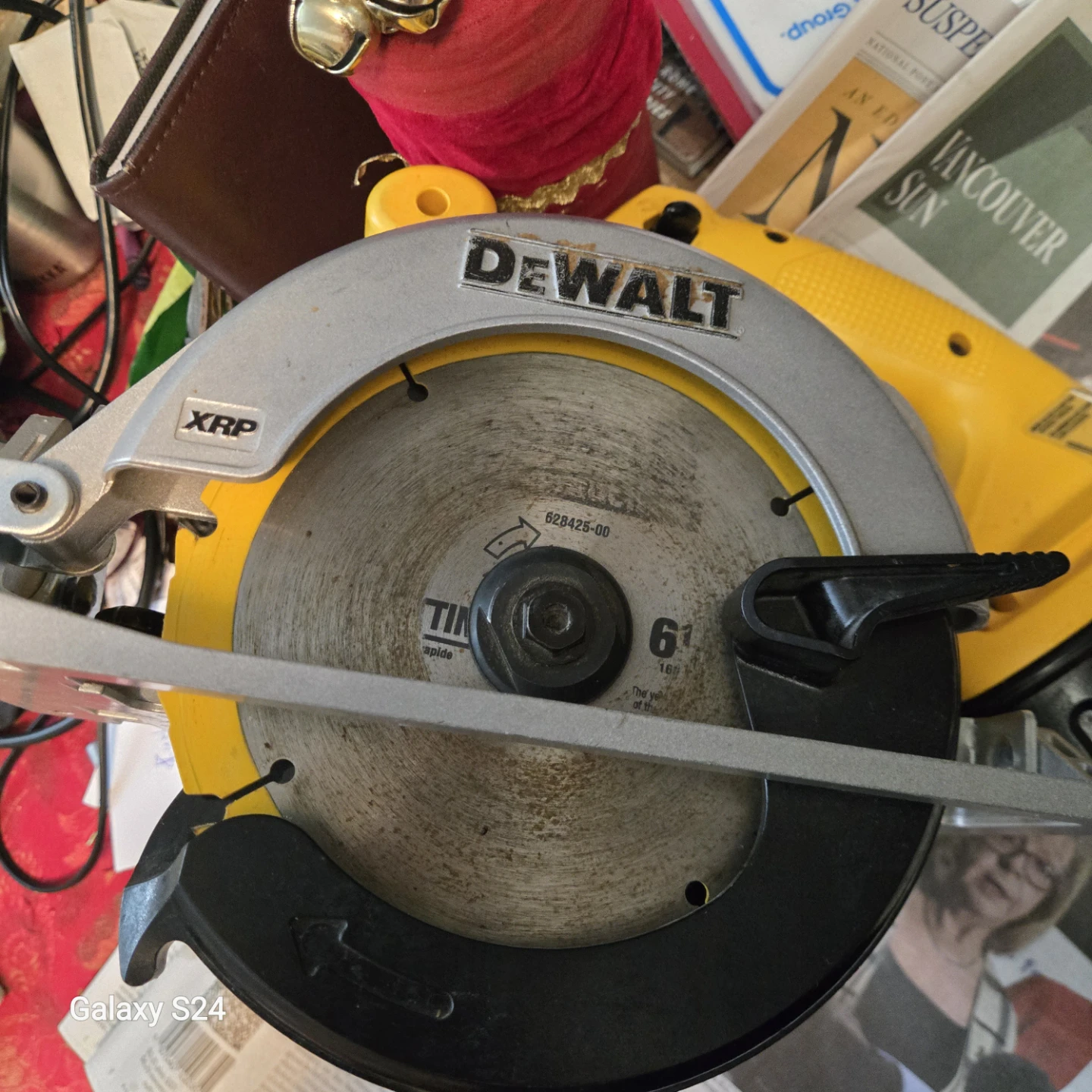 DeWalt, 18Volt Batterry included ,skill saw, no case. - photo 4