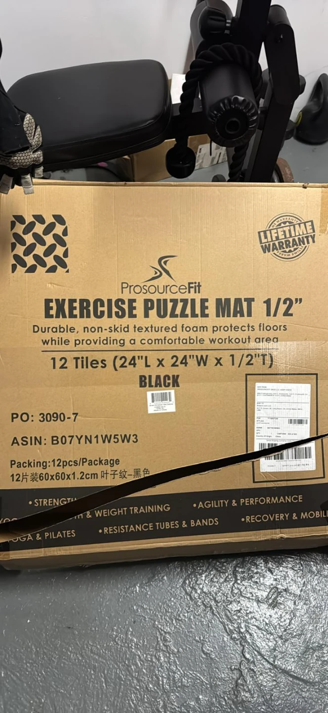 ProSourceFit 1/2" Exercise Puzzle Mat - 12 Black Tiles