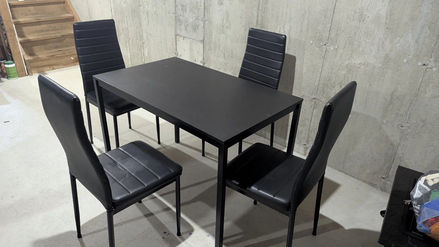 Set of 4 Black Dining Chairs with dinning table