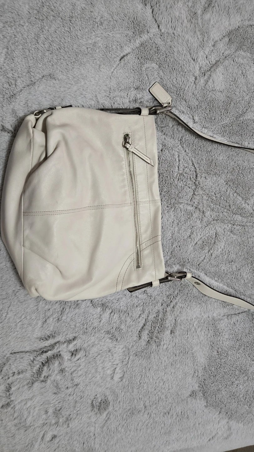 White coach purse - photo 3