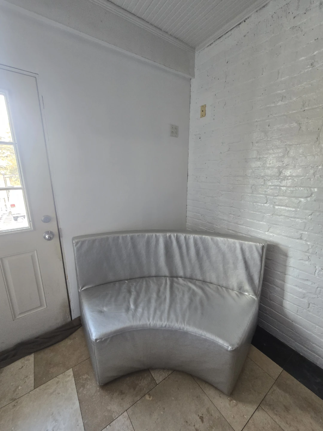 Silver Curved Bench - photo 2