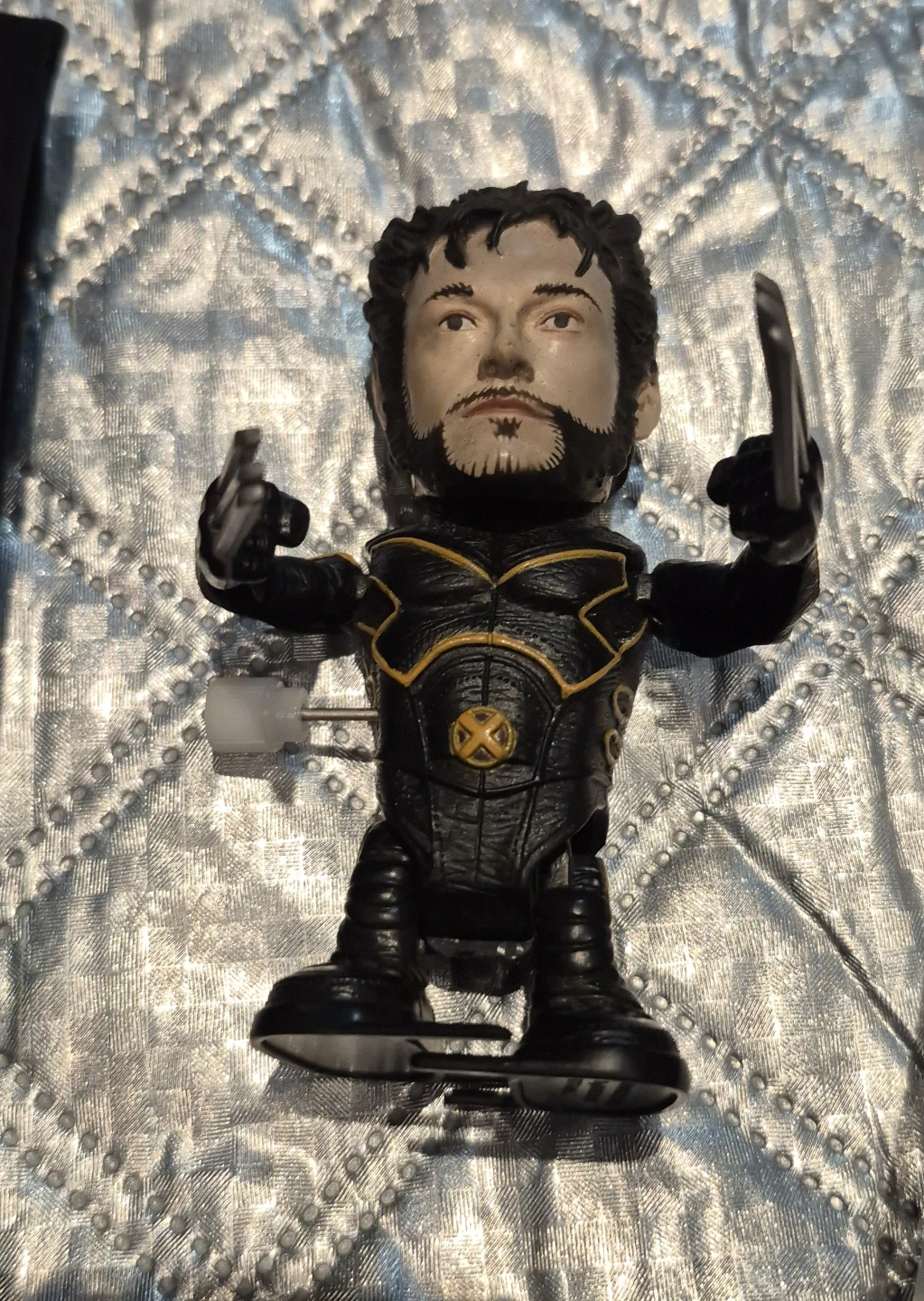 Marvel Wolverine T-Shirts (3XL), cosplay claws & wind up toy. - photo 4