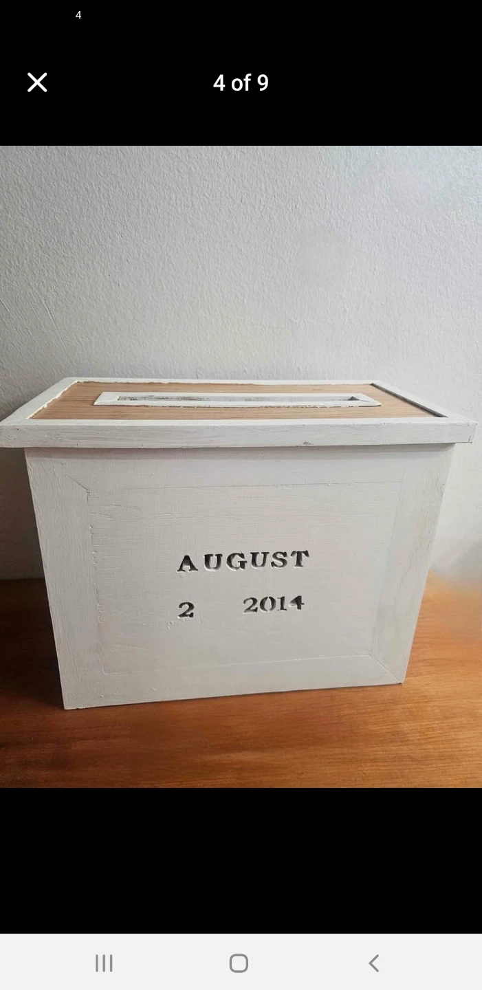 Wooden Box with Bird Design and Custom Names - photo 2