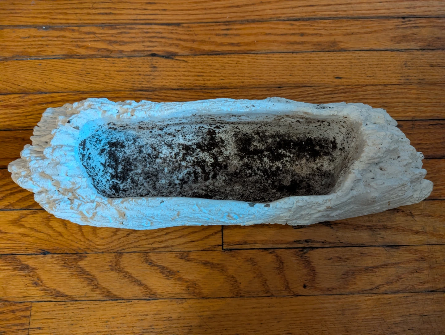 White Log-Shaped Planter - photo 2